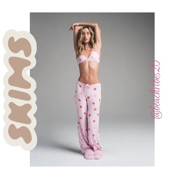 SKIMS Sleep Straight Leg Pant Cherry Blossom Lipstick Medium NWT - Picture 1 of 5